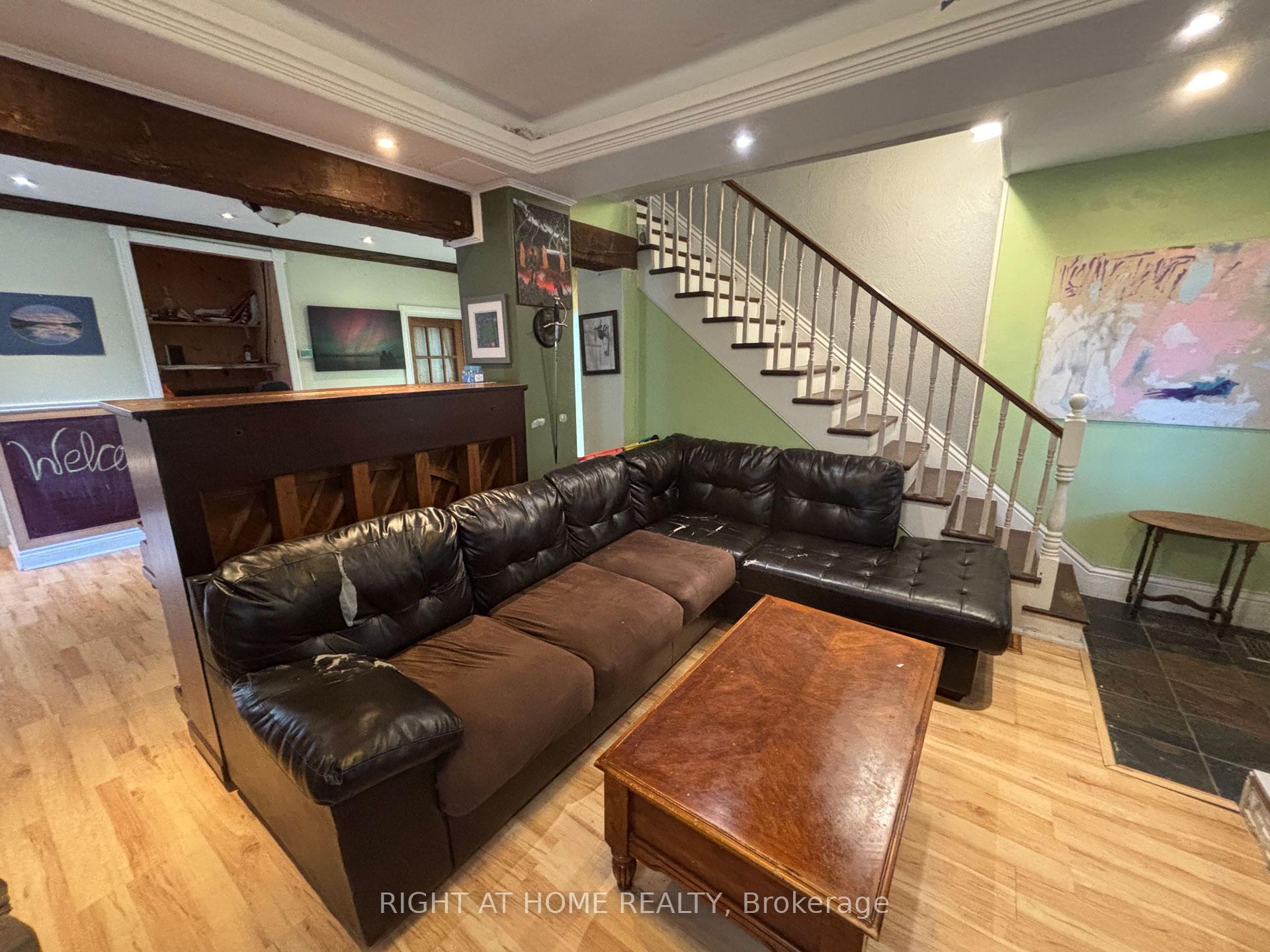 Photo 9 of 69 Berry Street, Meaford — HOMEH