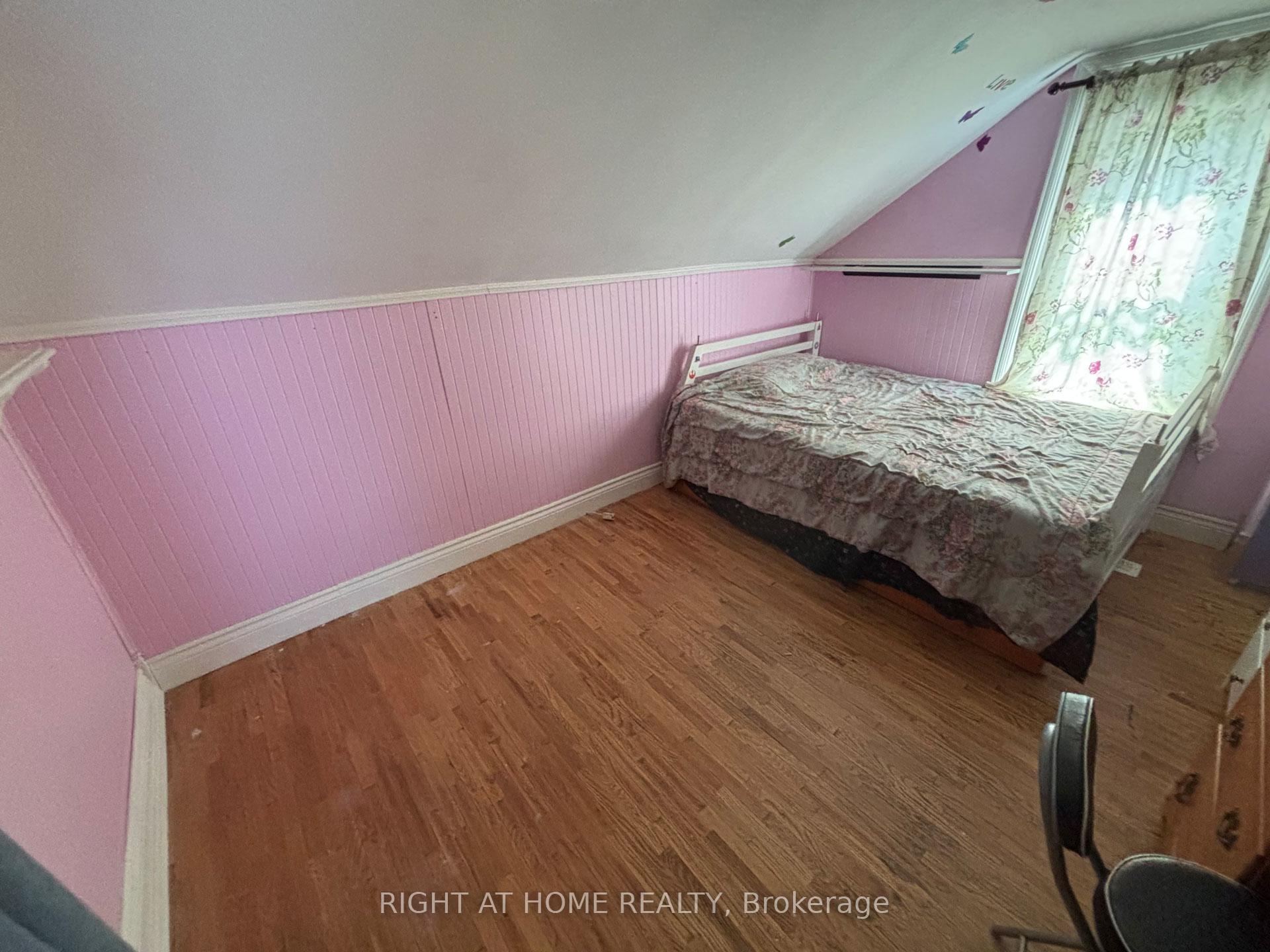 Photo 10 of 69 Berry Street, Meaford — HOMEH
