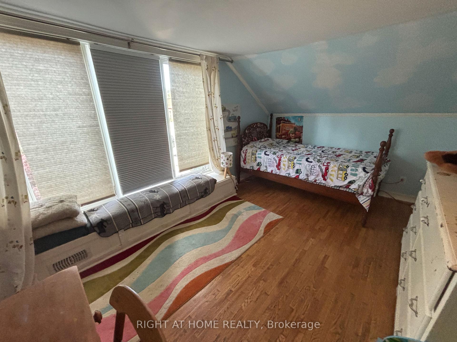 Photo 12 of 69 Berry Street, Meaford — HOMEH