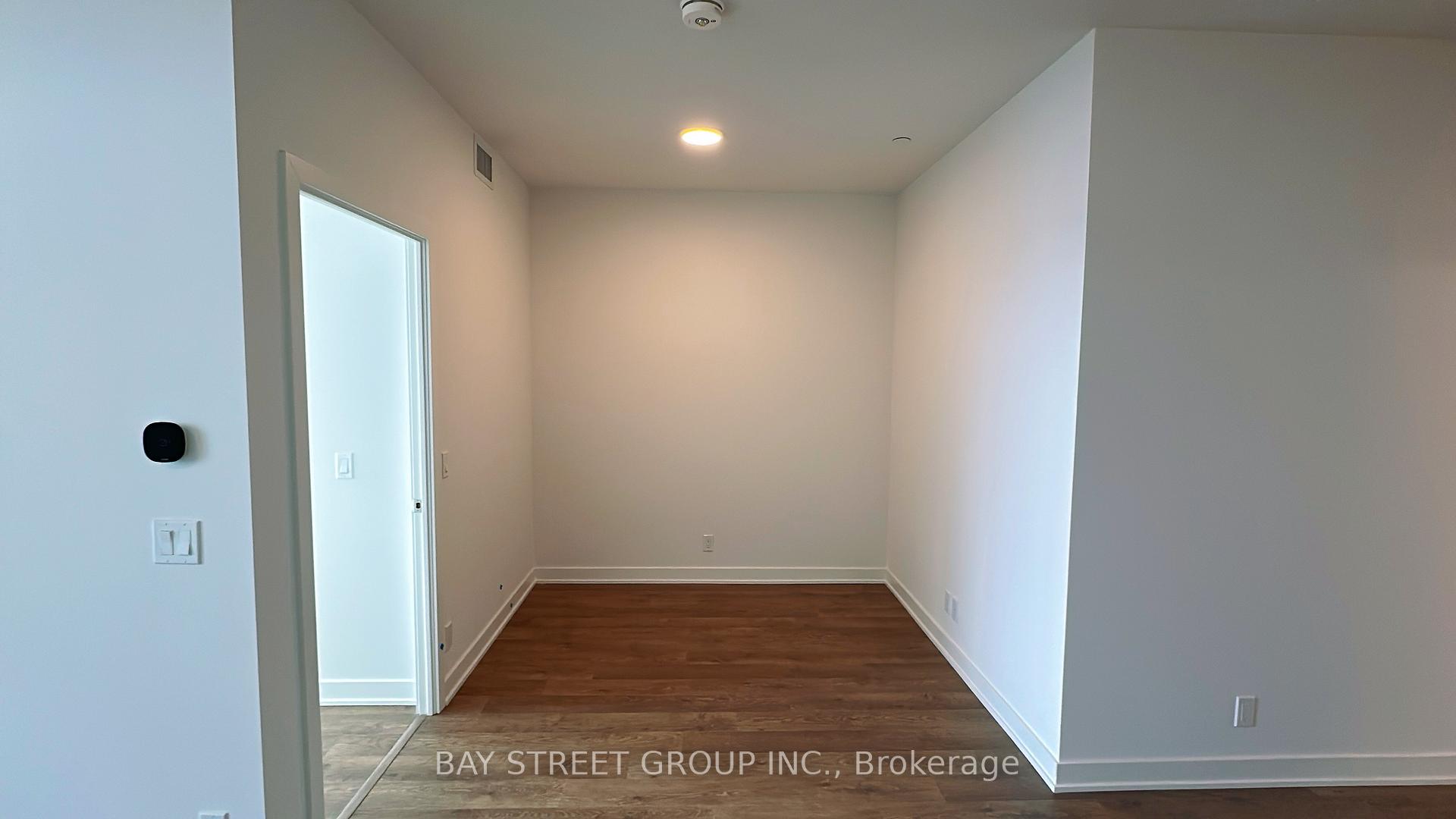 Photo 12 of Unit B3001, 50 Upper Mall Way, Vaughan, Brownridge — HOMEH