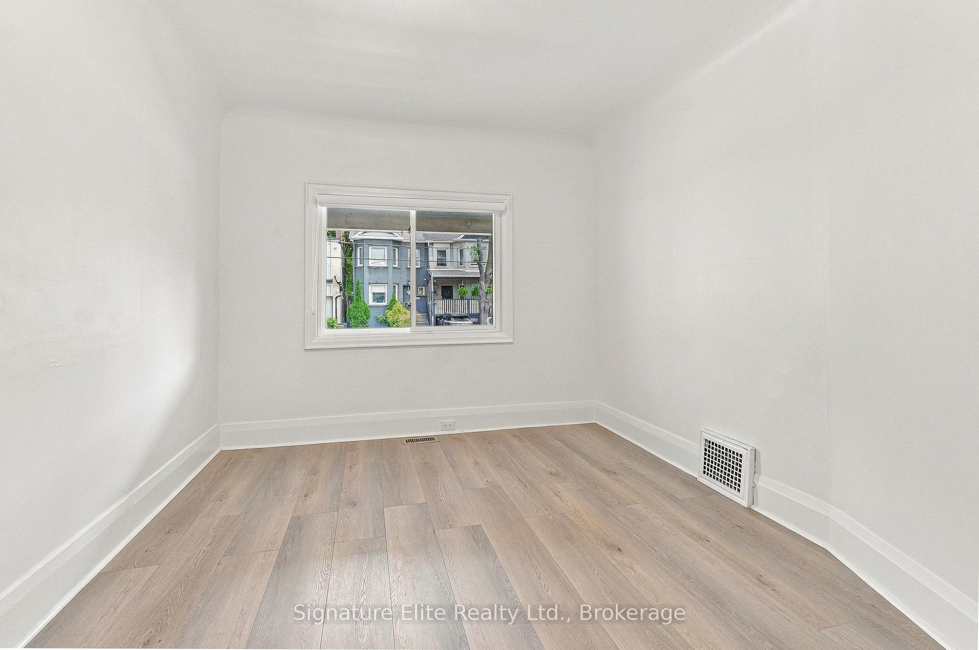 Photo 4 of 1052 Mount Pleasant Road, Toronto, Mount Pleasant East — HOMEH