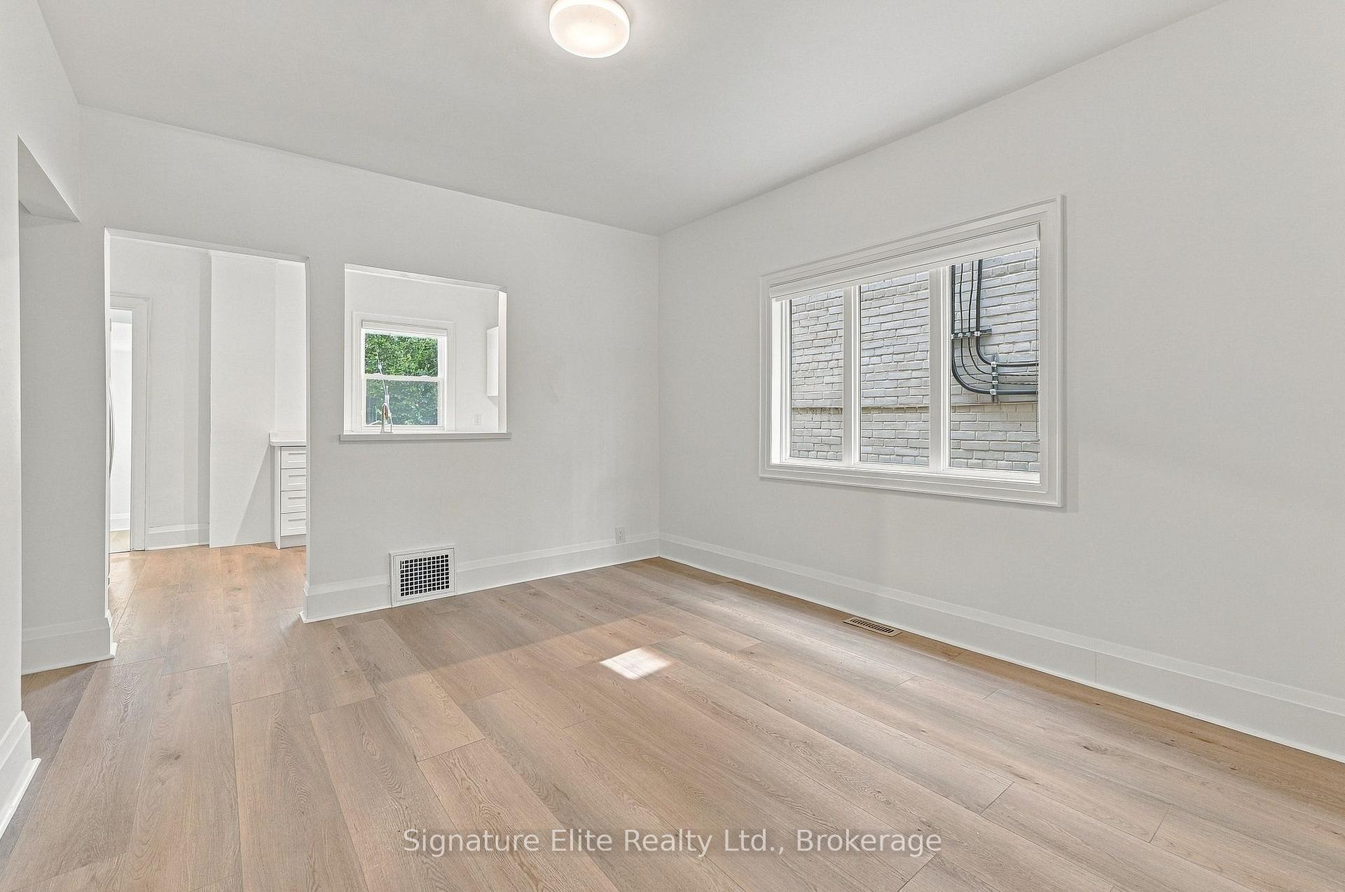 Photo 8 of 1052 Mount Pleasant Road, Toronto, Mount Pleasant East — HOMEH