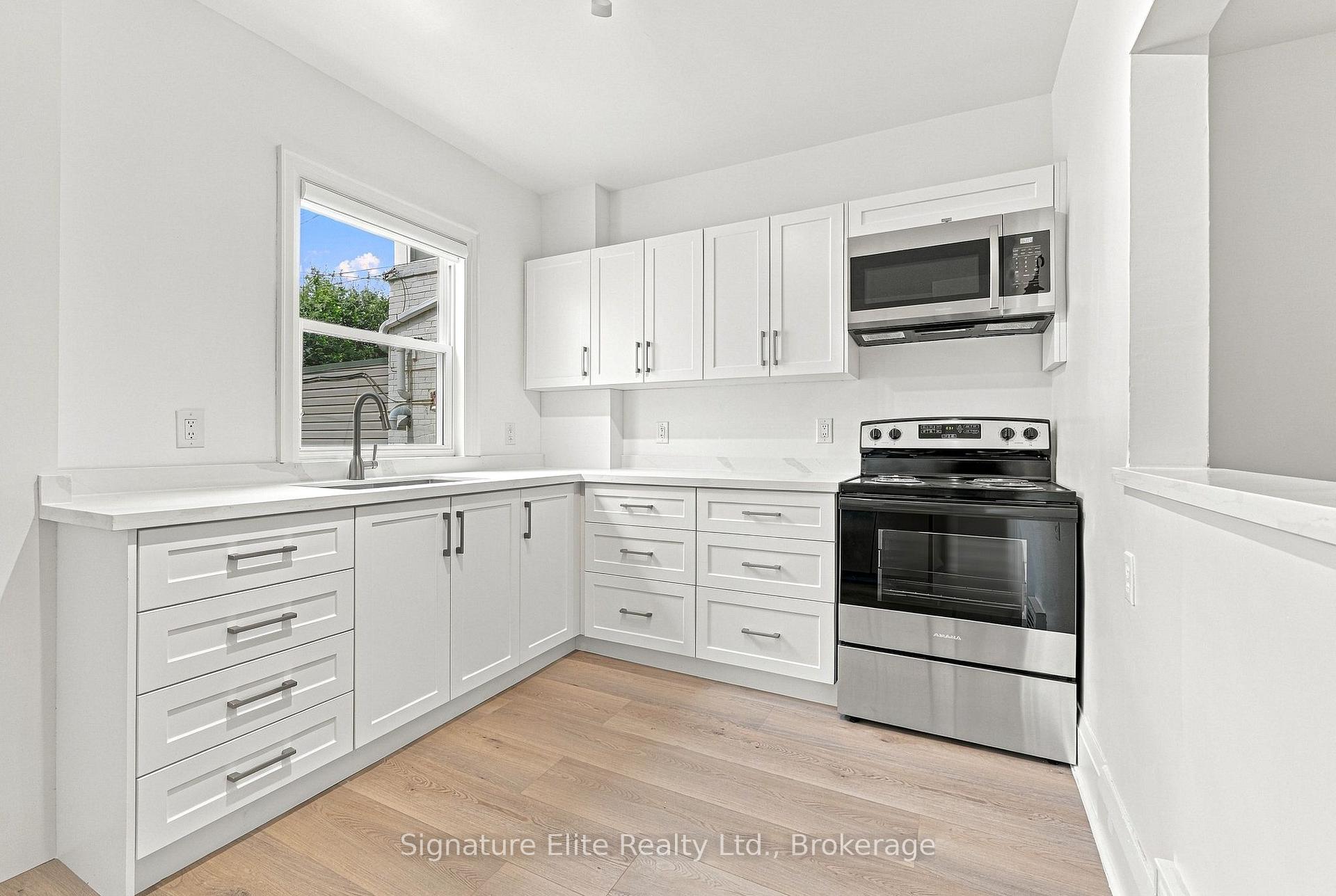 Photo 9 of 1052 Mount Pleasant Road, Toronto, Mount Pleasant East — HOMEH