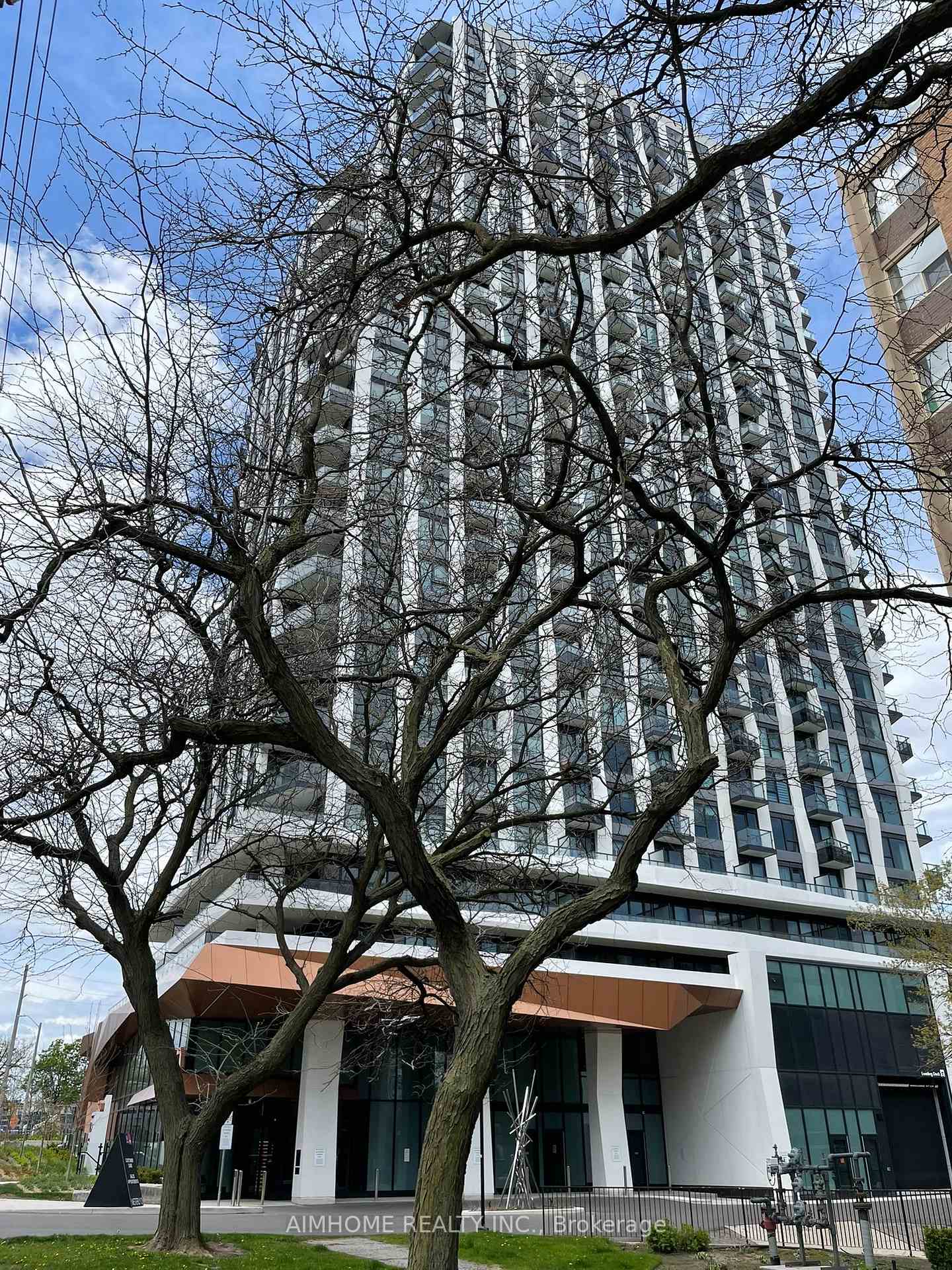 Front of Unit 1903, 60 Central Park Road Way