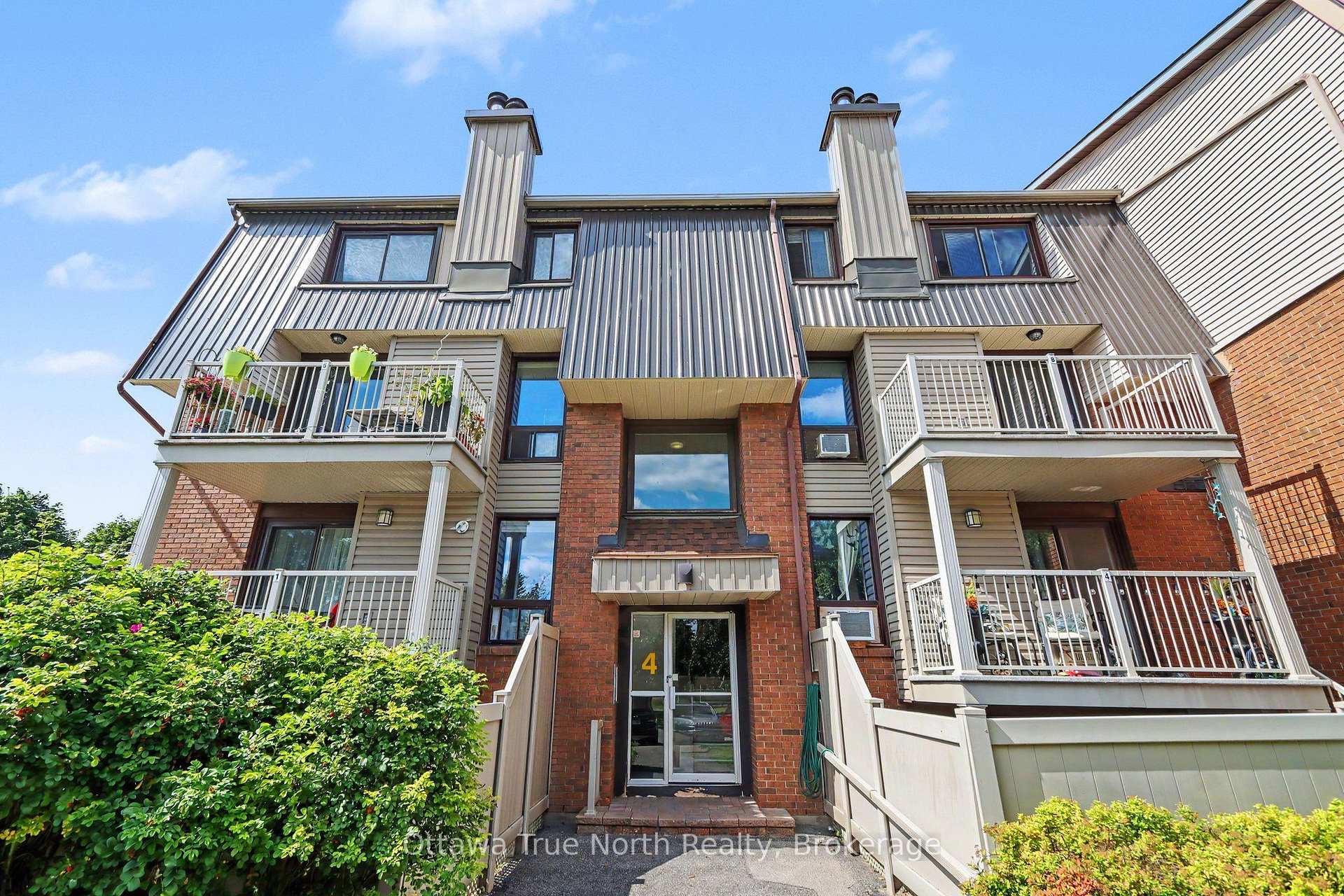 Photo of Unit Unit 3, 4 Sweetbriar Circle