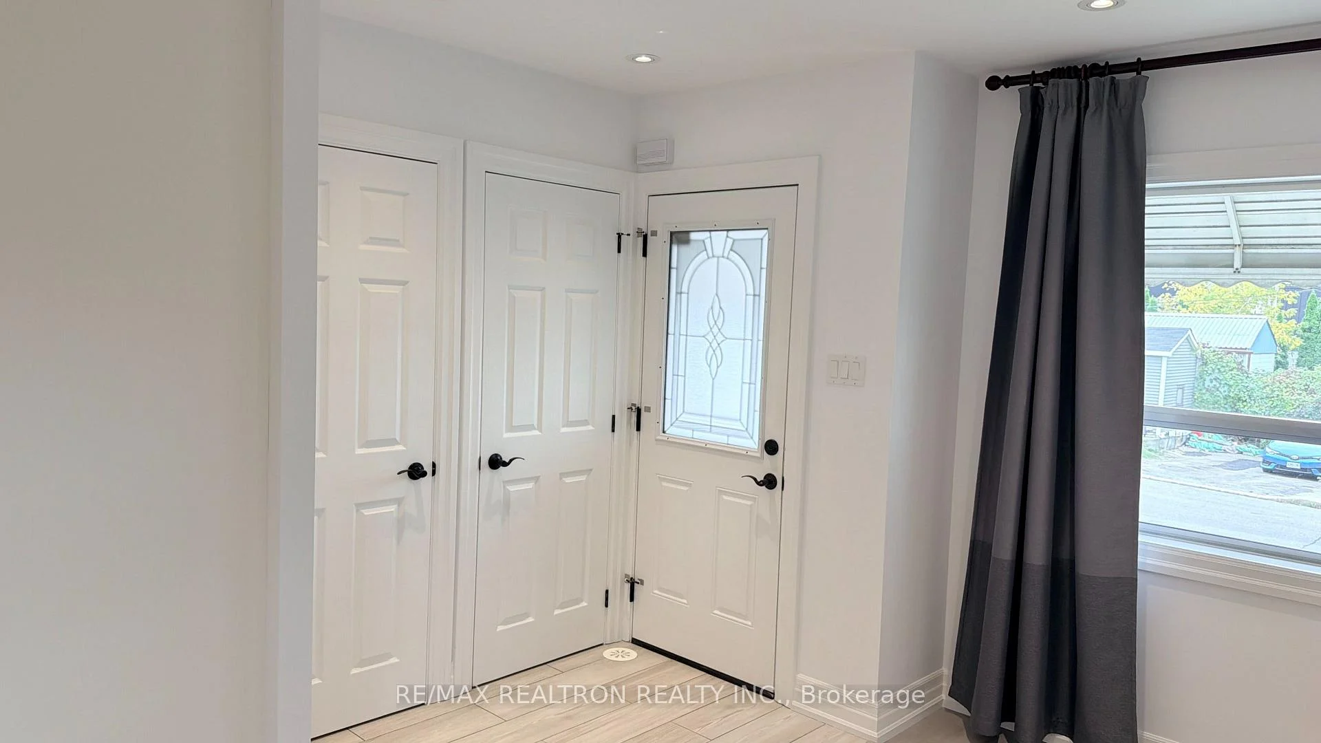 Photo 11 of Unit Main Floor, 78 Schell Avenue, North York, Briar Hill-Belgravia — HOMEH