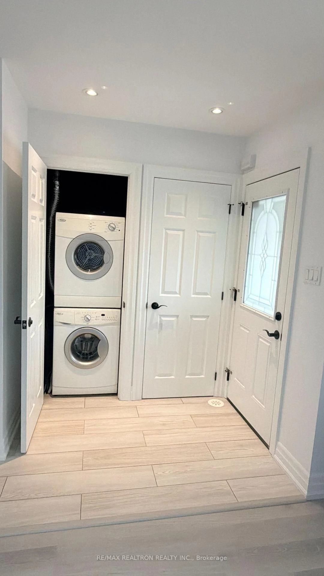 Photo 13 of Unit Main Floor, 78 Schell Avenue, North York, Briar Hill-Belgravia — HOMEH