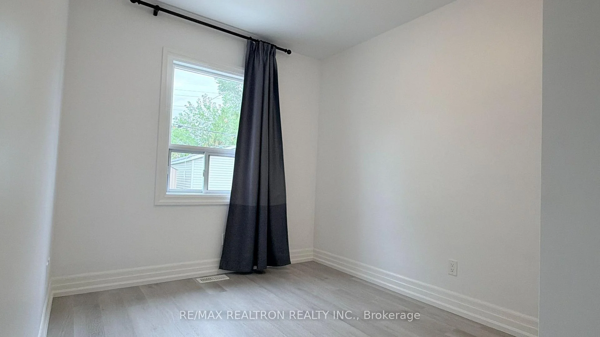 Photo 37 of Unit Main Floor, 78 Schell Avenue, North York, Briar Hill-Belgravia — HOMEH