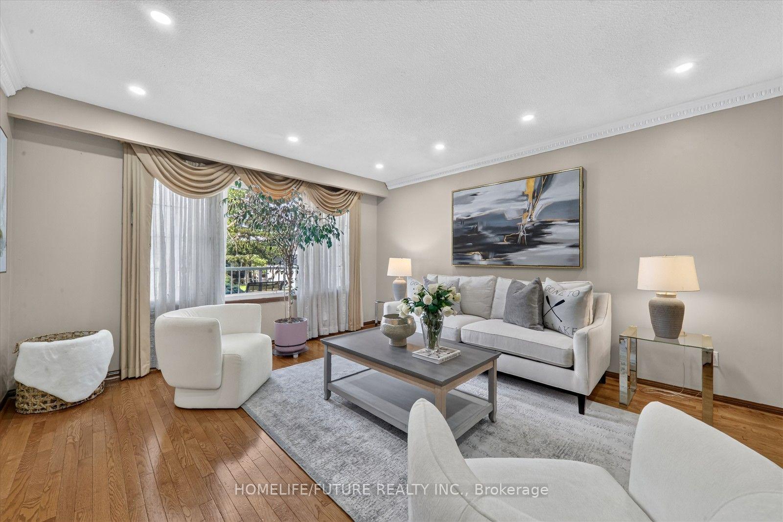 Photo 7 of 24 Cleethorpes Boulevard, Scarborough, Agincourt South-Malvern West — HOMEH