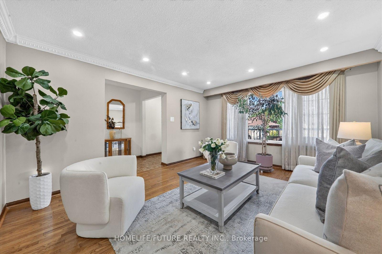 Photo 9 of 24 Cleethorpes Boulevard, Scarborough, Agincourt South-Malvern West — HOMEH