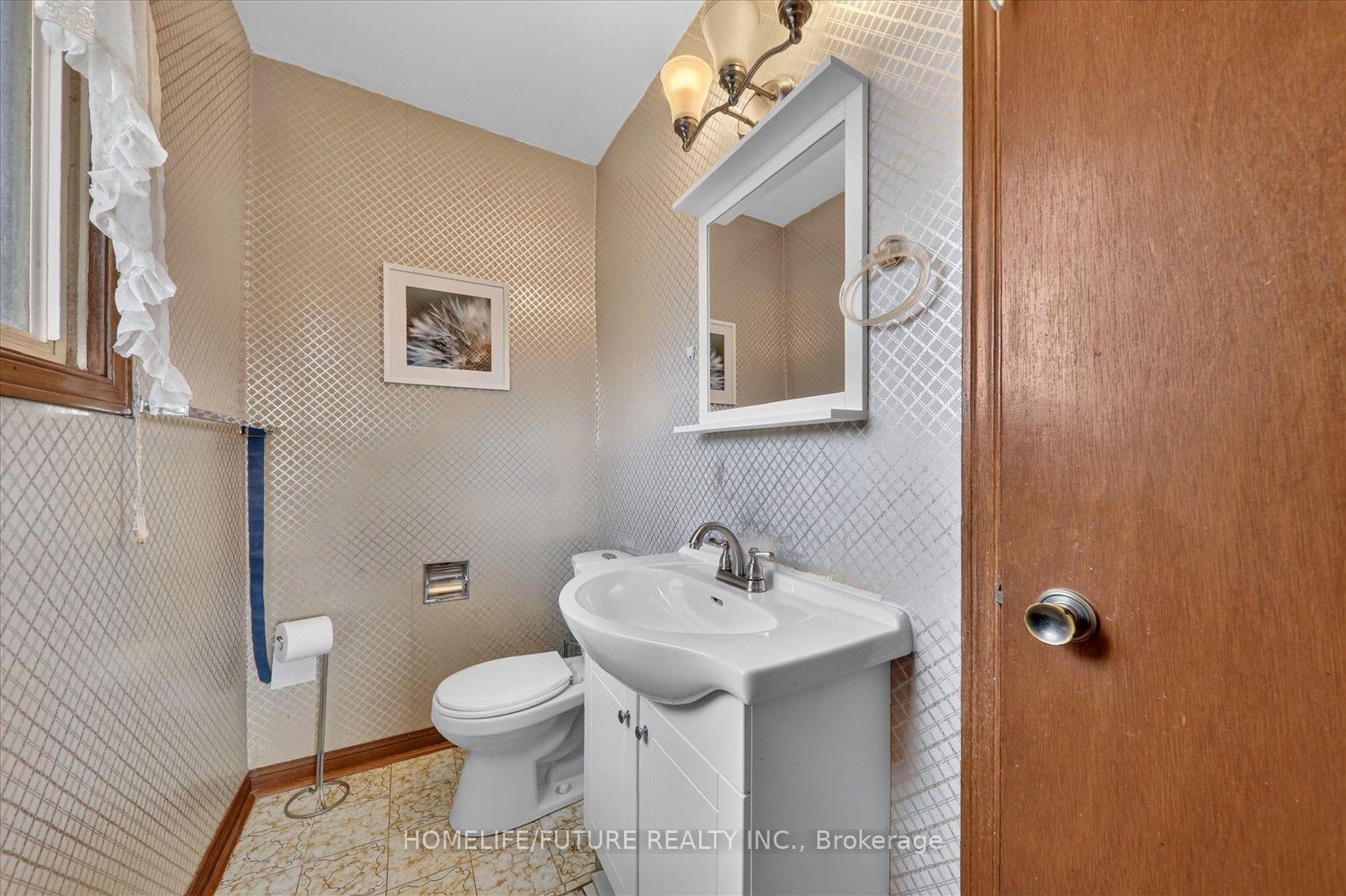 Photo 20 of 24 Cleethorpes Boulevard, Scarborough, Agincourt South-Malvern West — HOMEH