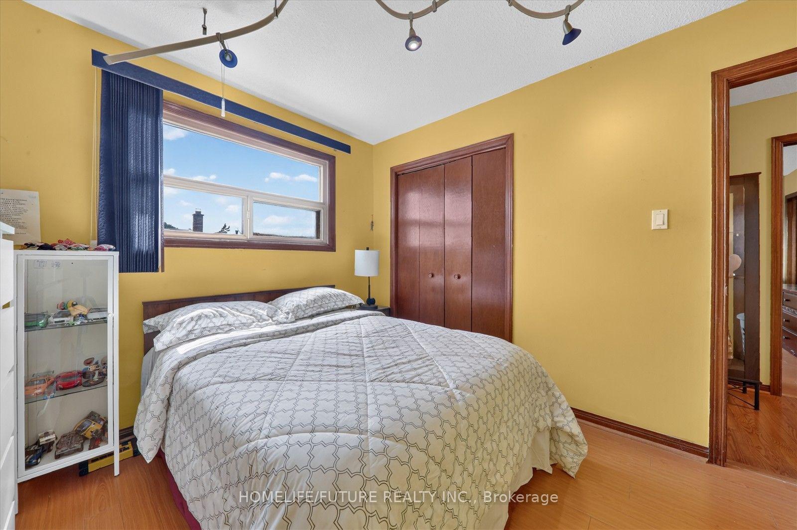 Photo 22 of 24 Cleethorpes Boulevard, Scarborough, Agincourt South-Malvern West — HOMEH