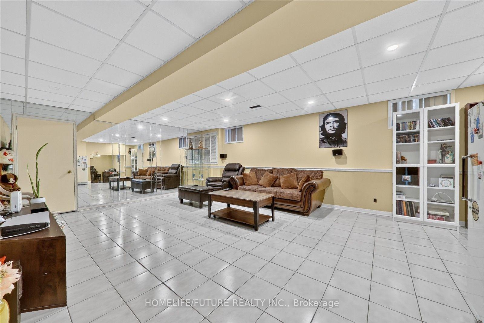 Photo 39 of 24 Cleethorpes Boulevard, Scarborough, Agincourt South-Malvern West — HOMEH