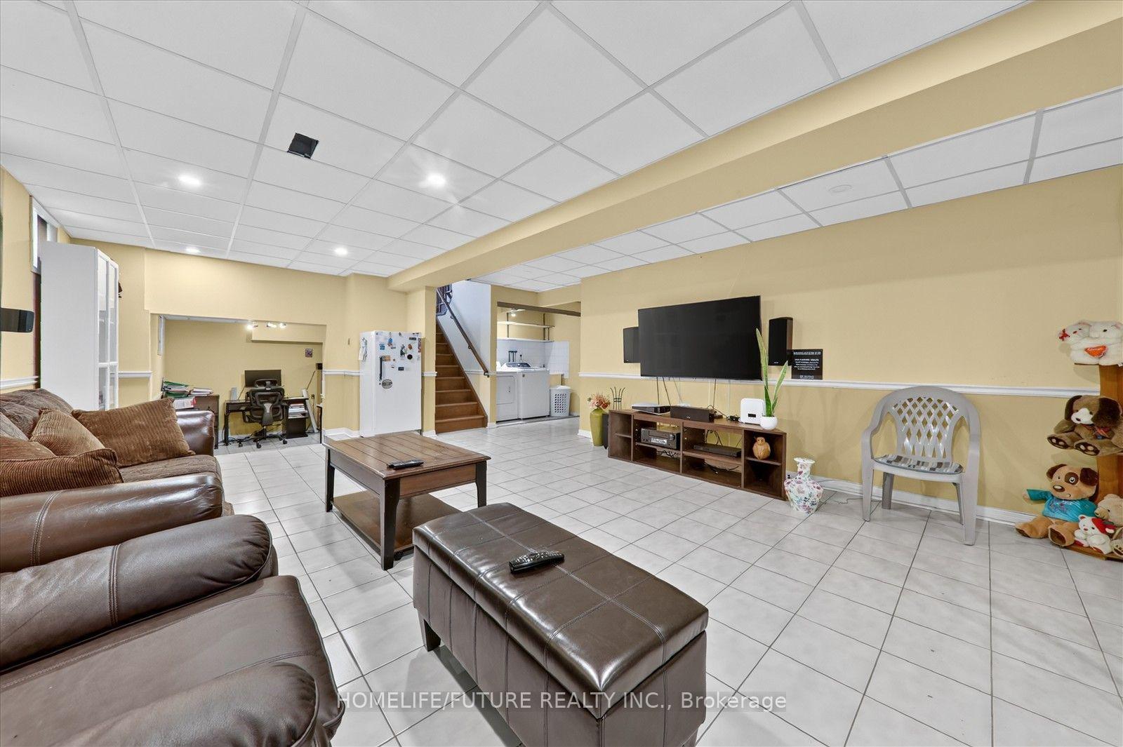 Photo 40 of 24 Cleethorpes Boulevard, Scarborough, Agincourt South-Malvern West — HOMEH