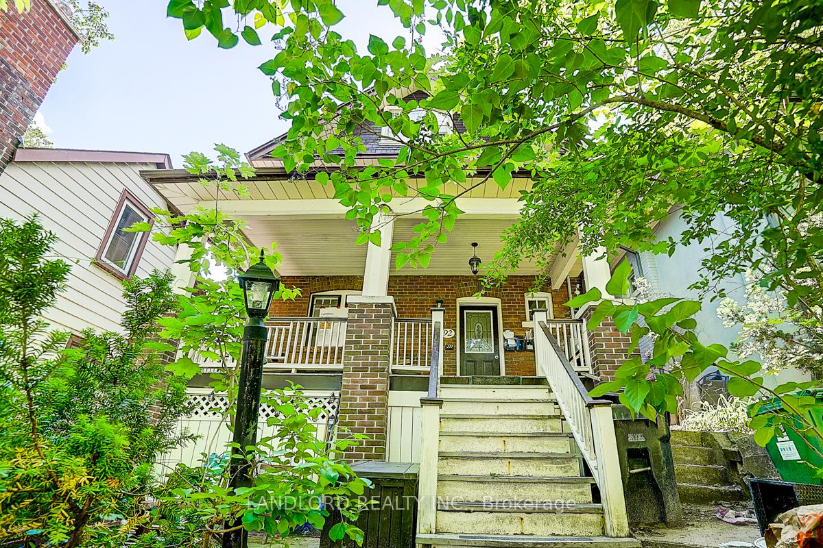 Photo 4 of Unit Upper Unit, 92 Neville Park Boulevard, Toronto, The Beaches — HOMEH