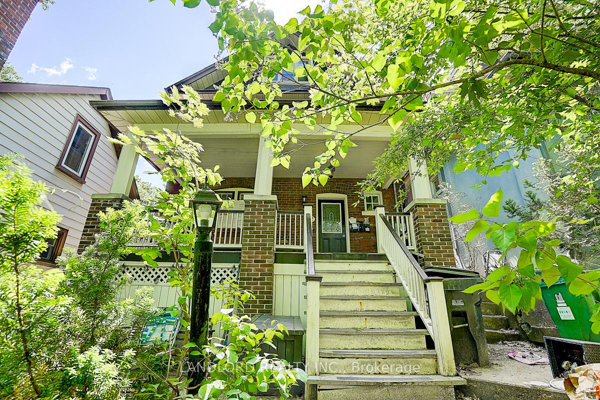 Photo 7 of Unit Upper Unit, 92 Neville Park Boulevard, Toronto, The Beaches — HOMEH