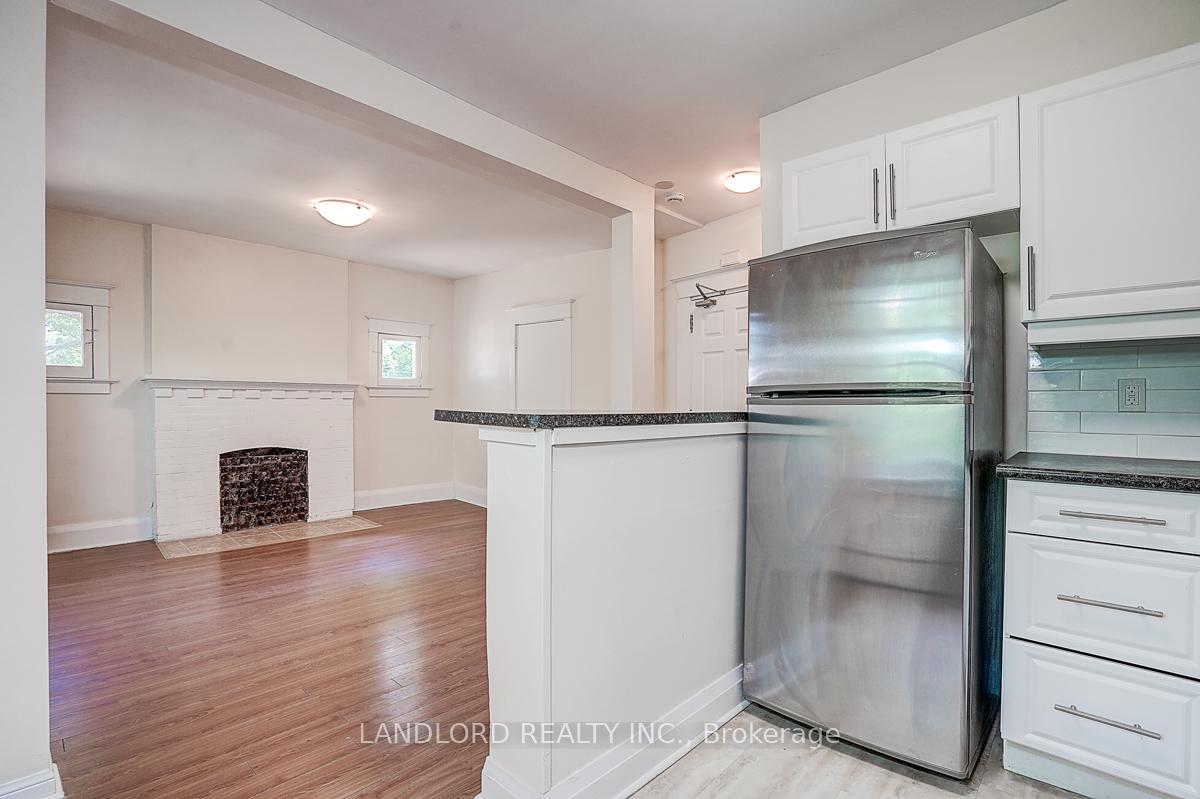 Photo 20 of Unit Upper Unit, 92 Neville Park Boulevard, Toronto, The Beaches — HOMEH
