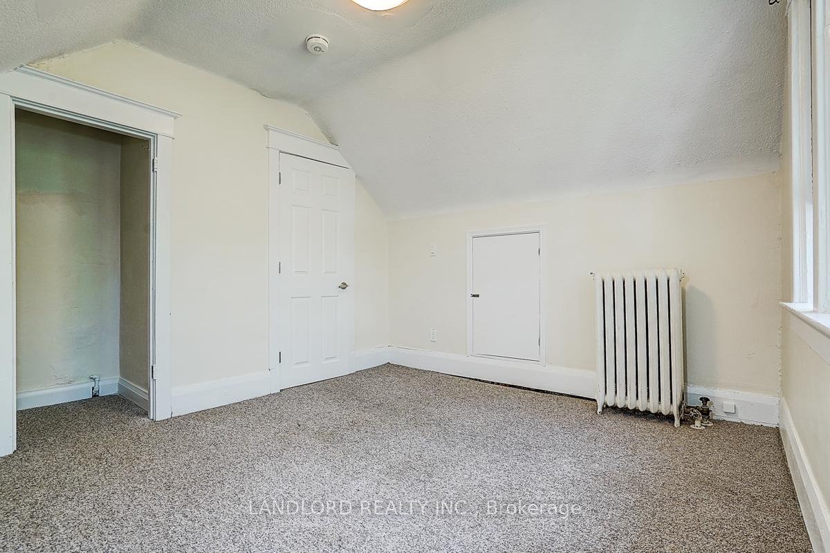 Photo 27 of Unit Upper Unit, 92 Neville Park Boulevard, Toronto, The Beaches — HOMEH