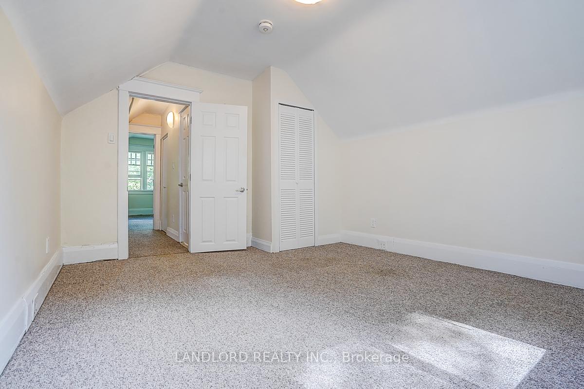 Photo 29 of Unit Upper Unit, 92 Neville Park Boulevard, Toronto, The Beaches — HOMEH