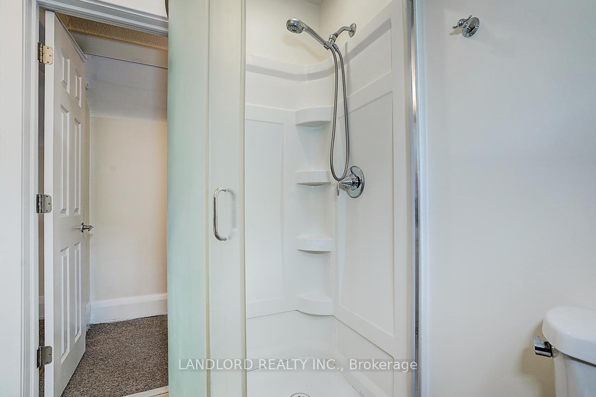 Photo 32 of Unit Upper Unit, 92 Neville Park Boulevard, Toronto, The Beaches — HOMEH