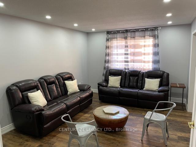 Photo 8 of Unit (Upper), 25 Kentucky Drive, Brampton, Fletcher's Creek South — HOMEH