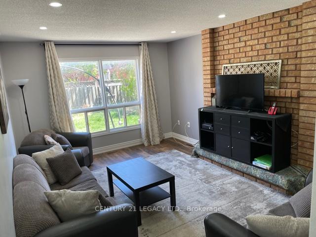 Photo 12 of Unit (Upper), 25 Kentucky Drive, Brampton, Fletcher's Creek South — HOMEH