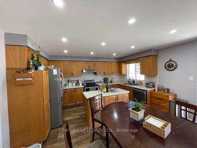 Photo 14 of Unit (Upper), 25 Kentucky Drive, Brampton, Fletcher's Creek South — HOMEH