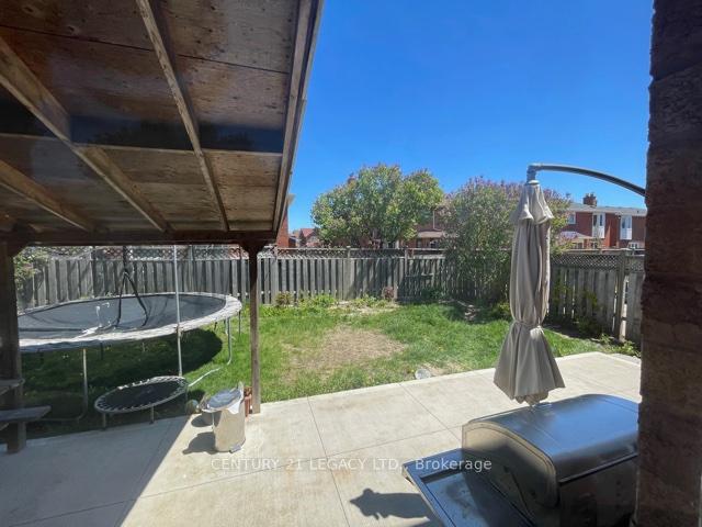 Photo 15 of Unit (Upper), 25 Kentucky Drive, Brampton, Fletcher's Creek South — HOMEH