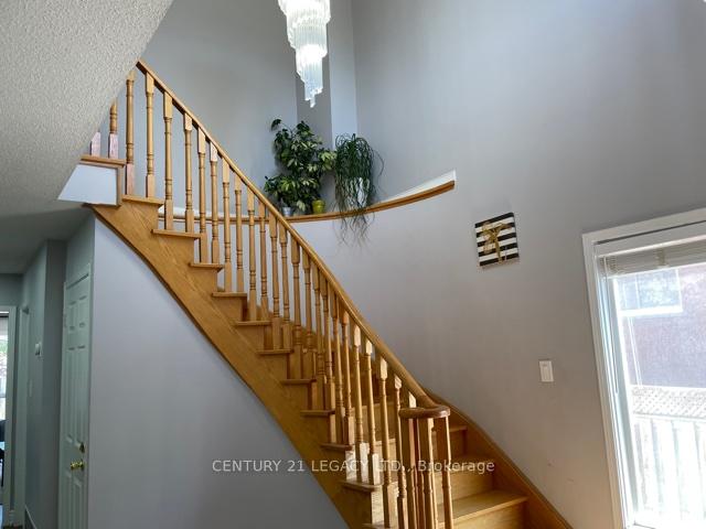 Photo 17 of Unit (Upper), 25 Kentucky Drive, Brampton, Fletcher's Creek South — HOMEH