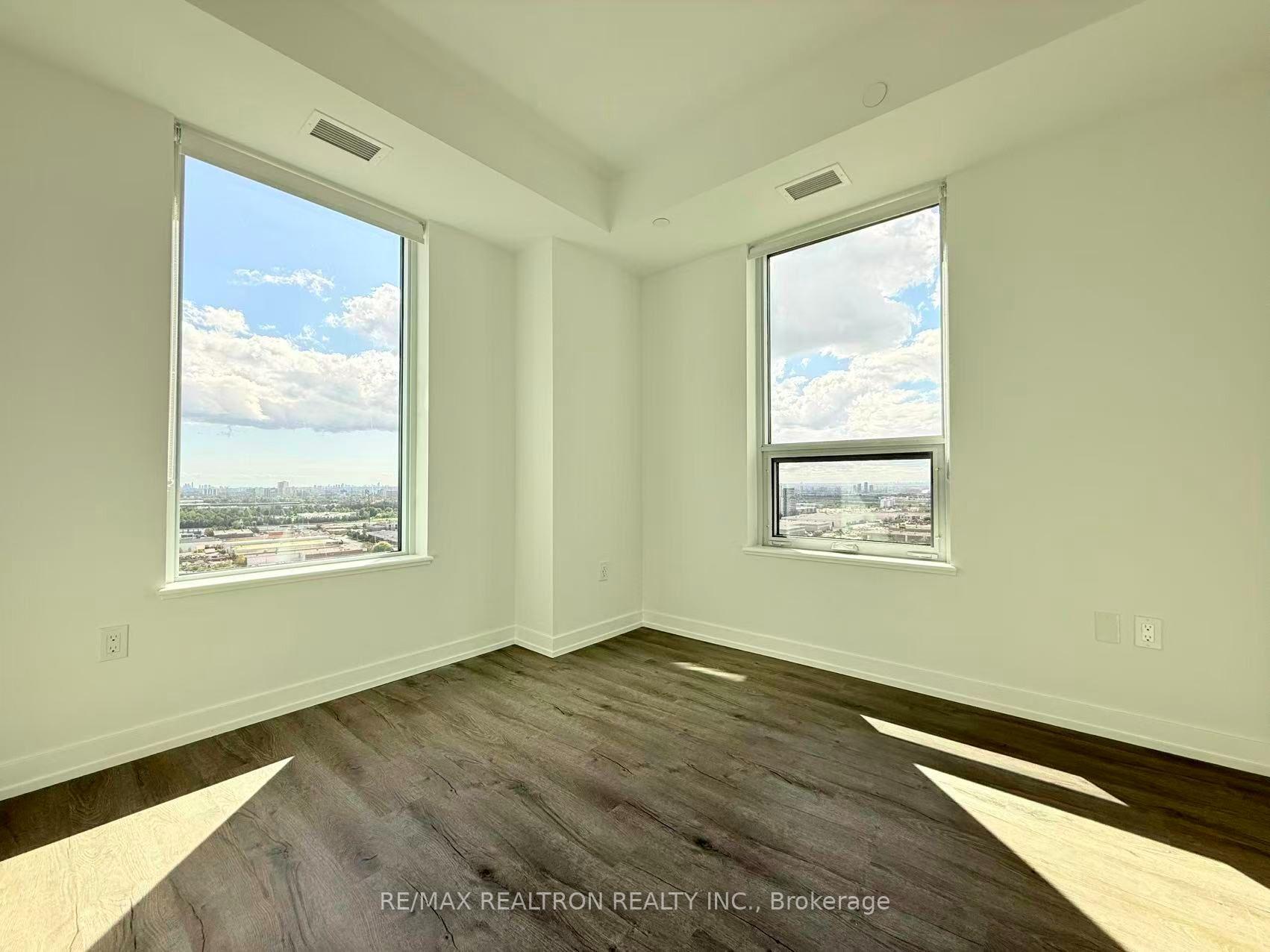 Photo 14 of Unit 1802, 21 Meadowdale Road, Vaughan, Vaughan Corporate Centre — HOMEH