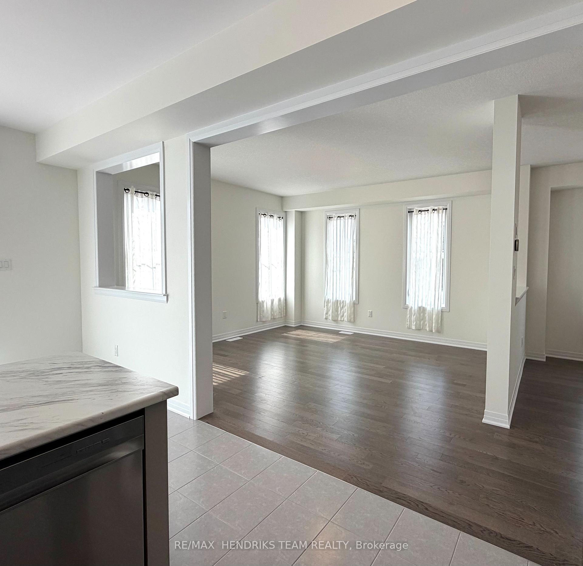 Photo 5 of 5 Derose Avenue S, Thorold, Hurricane/Merrittville — HOMEH