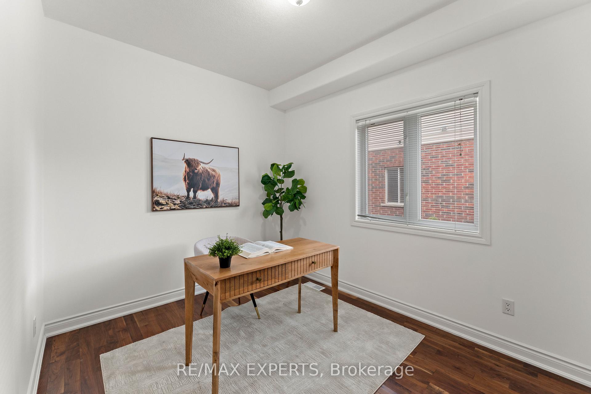 Photo 26 of 66 Schweitzer Crescent, Wellesley — HOMEH
