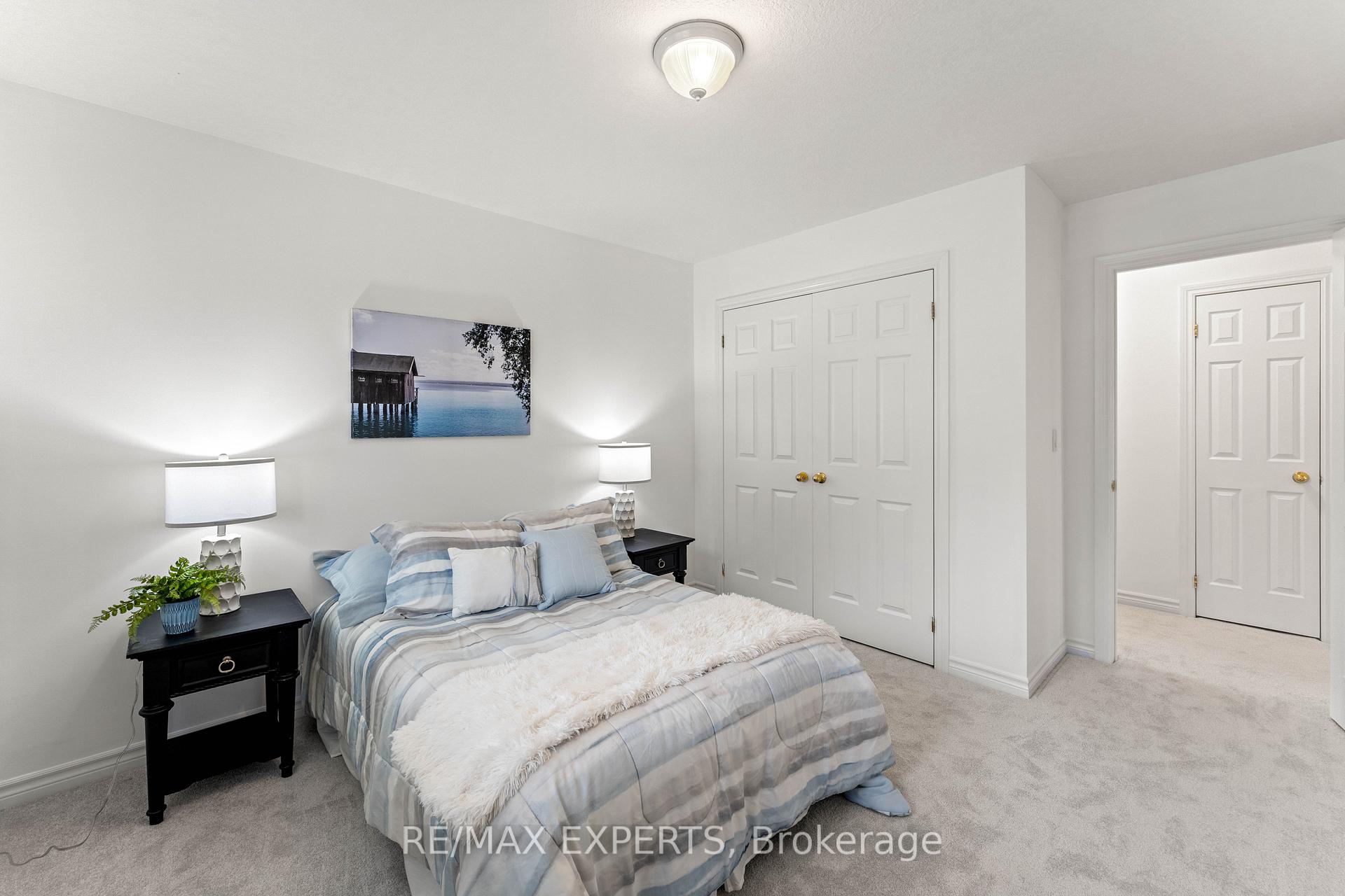 Photo 39 of 66 Schweitzer Crescent, Wellesley — HOMEH