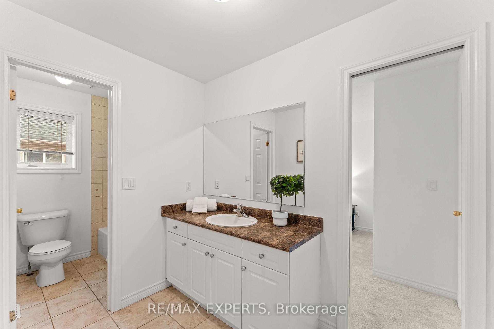 Photo 40 of 66 Schweitzer Crescent, Wellesley — HOMEH