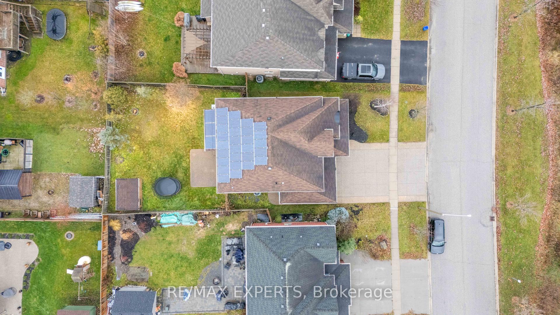 Photo 45 of 66 Schweitzer Crescent, Wellesley — HOMEH