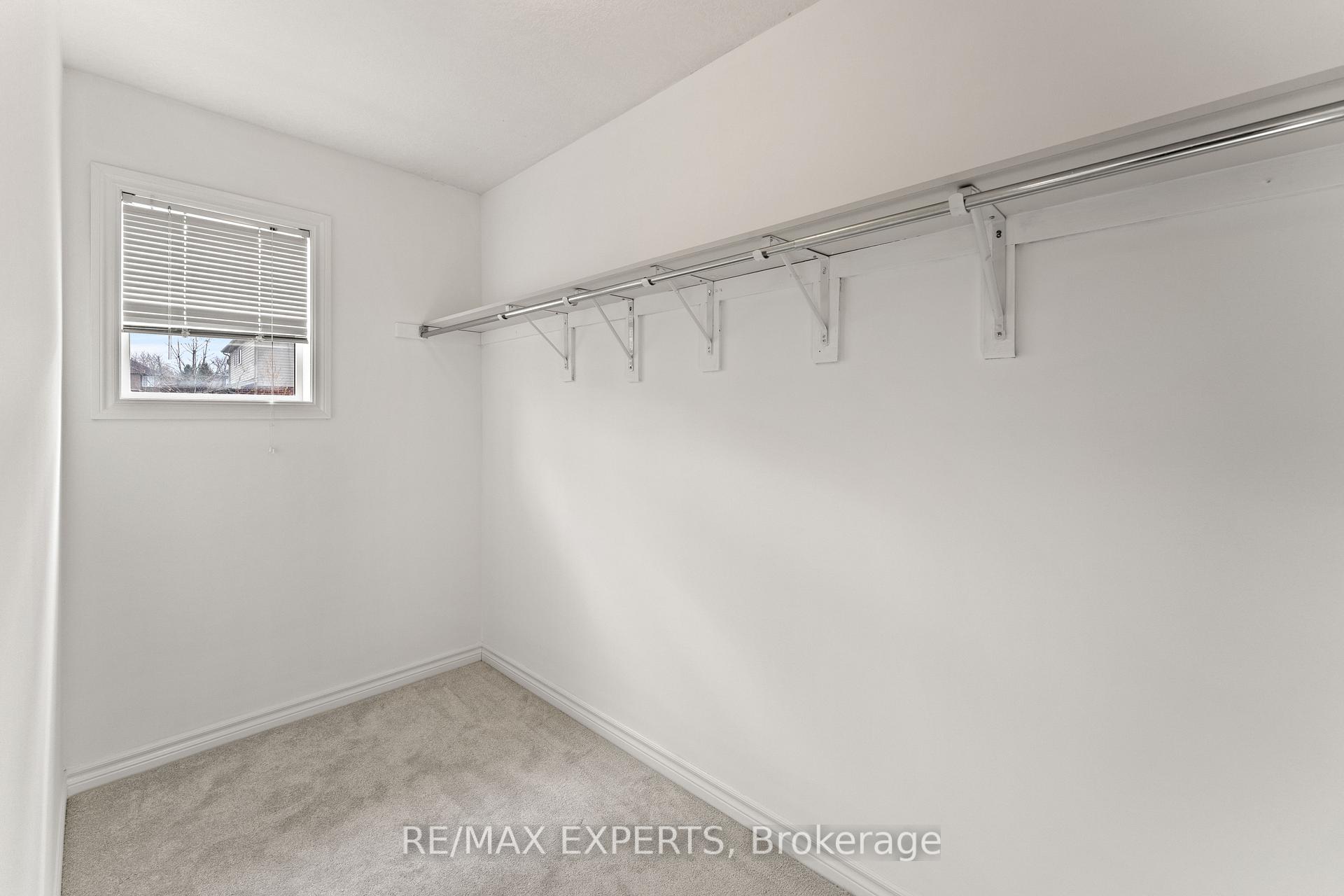 Photo 49 of 66 Schweitzer Crescent, Wellesley — HOMEH