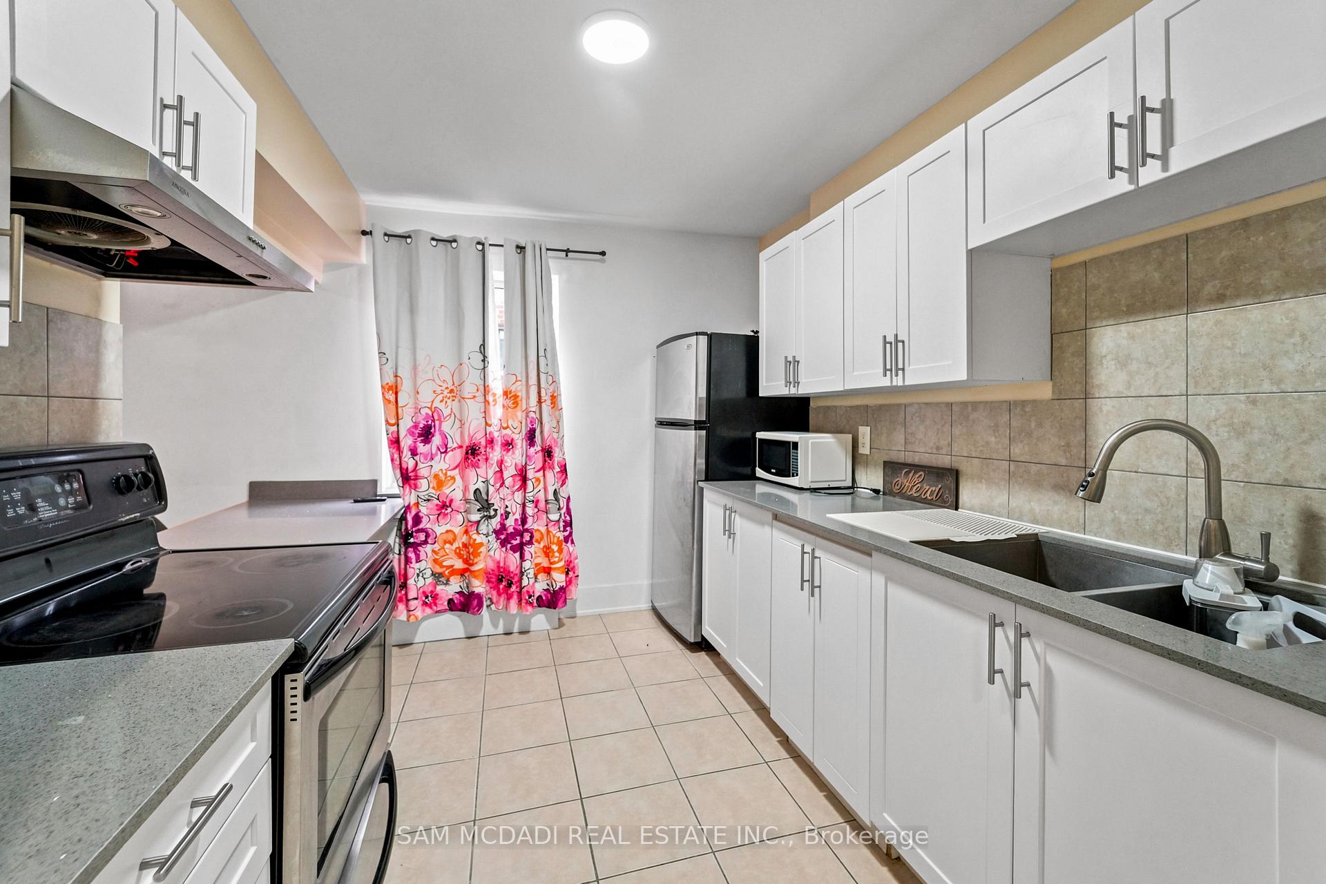 Photo 5 of Unit 302, 1016 O'connor Drive, Toronto, O'Connor-Parkview — HOMEH