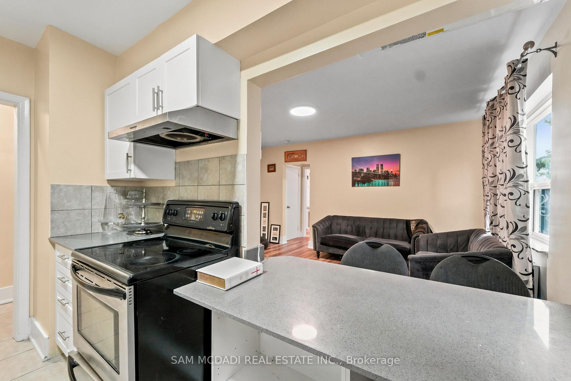 Photo 7 of Unit 302, 1016 O'connor Drive, Toronto, O'Connor-Parkview — HOMEH