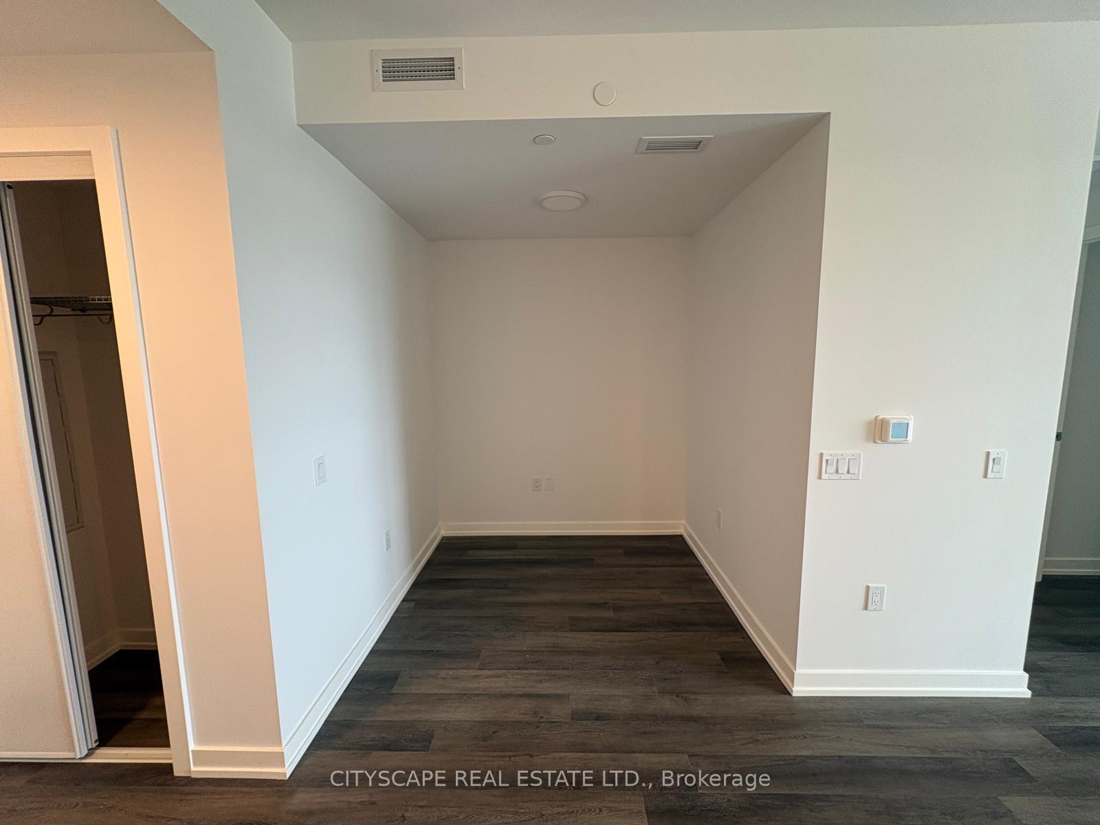 Photo 10 of Unit 1603, 21 Meadowdale Road, Vaughan, Vaughan Corporate Centre — HOMEH