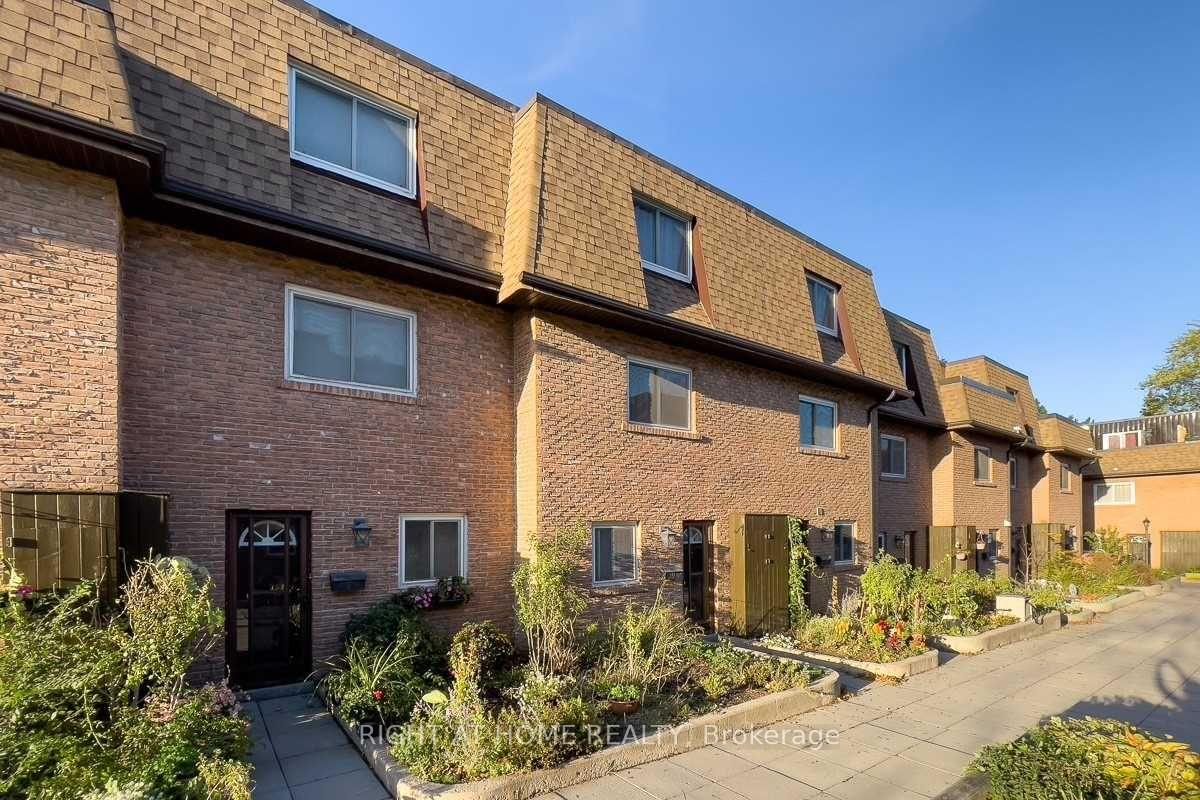 Front of Unit 2, 20 Hainford Street