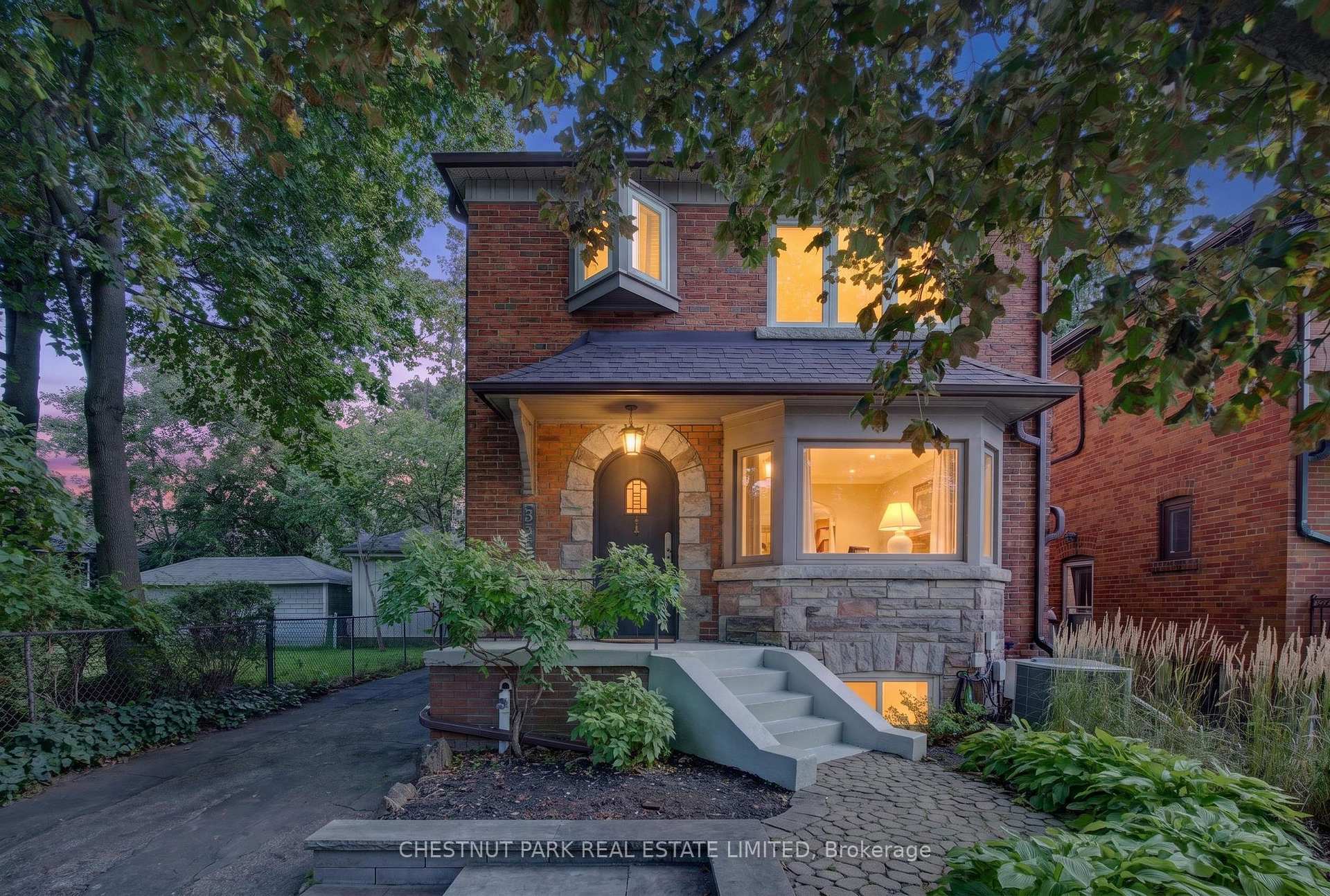 Photo 1 of 521 Sutherland Drive, Toronto, Leaside — HOMEH