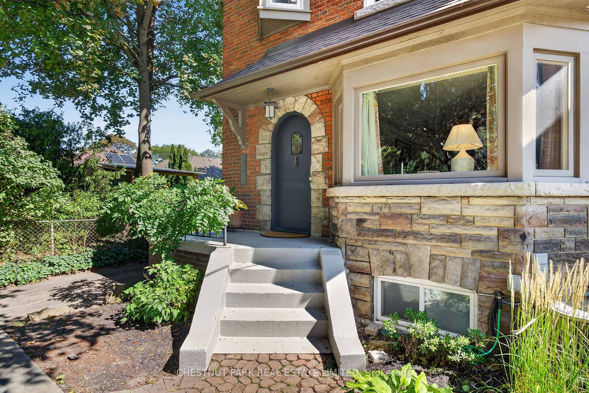 Photo 3 of 521 Sutherland Drive, Toronto, Leaside — HOMEH