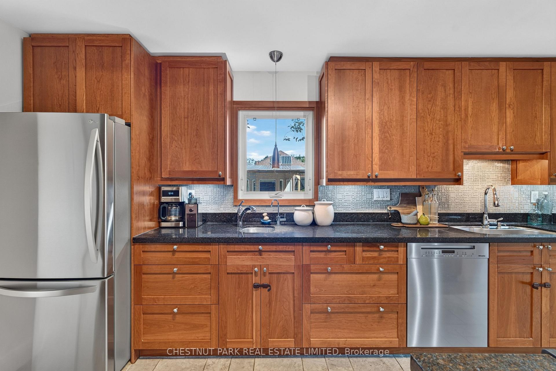Photo 13 of 521 Sutherland Drive, Toronto, Leaside — HOMEH