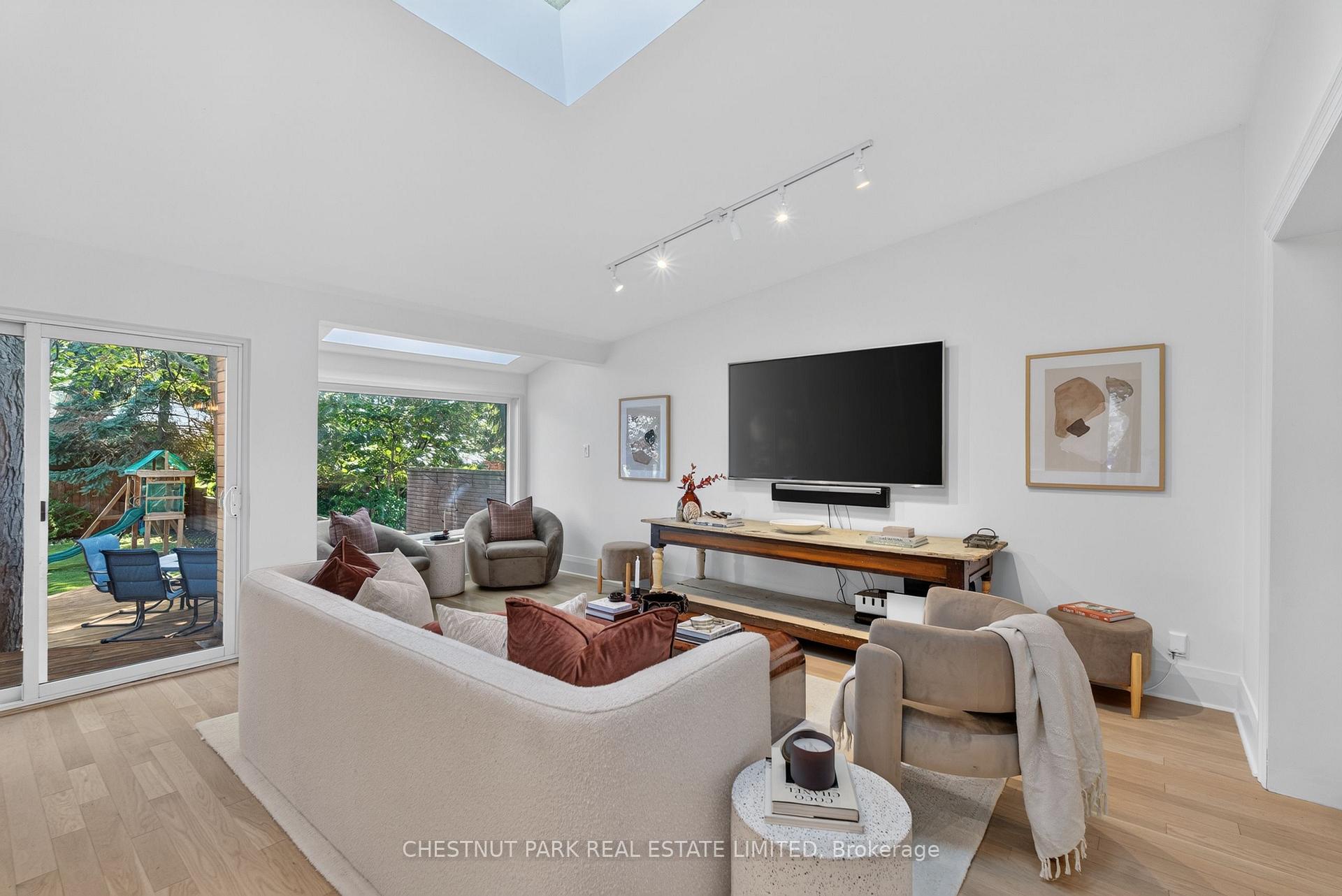 Photo 16 of 521 Sutherland Drive, Toronto, Leaside — HOMEH