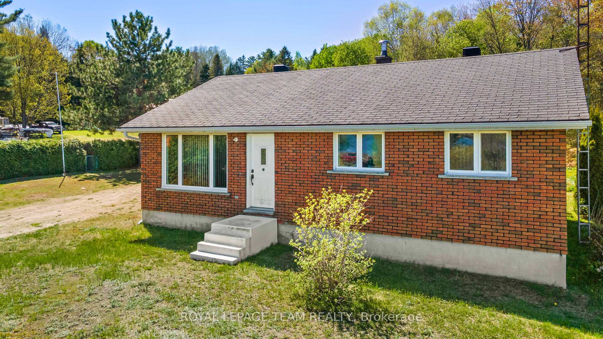 Photo 5 of 286 Siberia Road, Madawaska Valley, Madawaska Valley — HOMEH