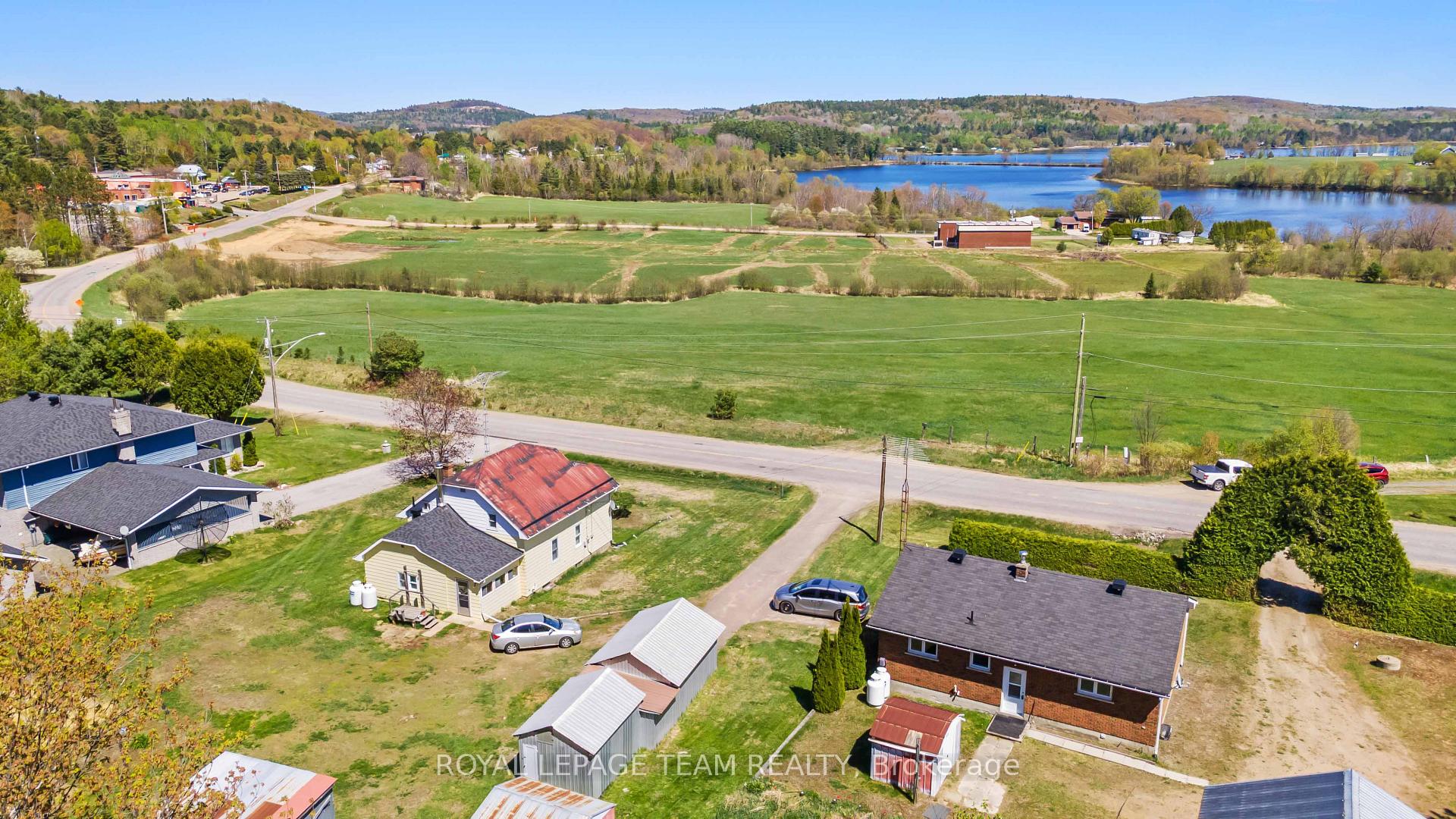 Photo 6 of 286 Siberia Road, Madawaska Valley, Madawaska Valley — HOMEH