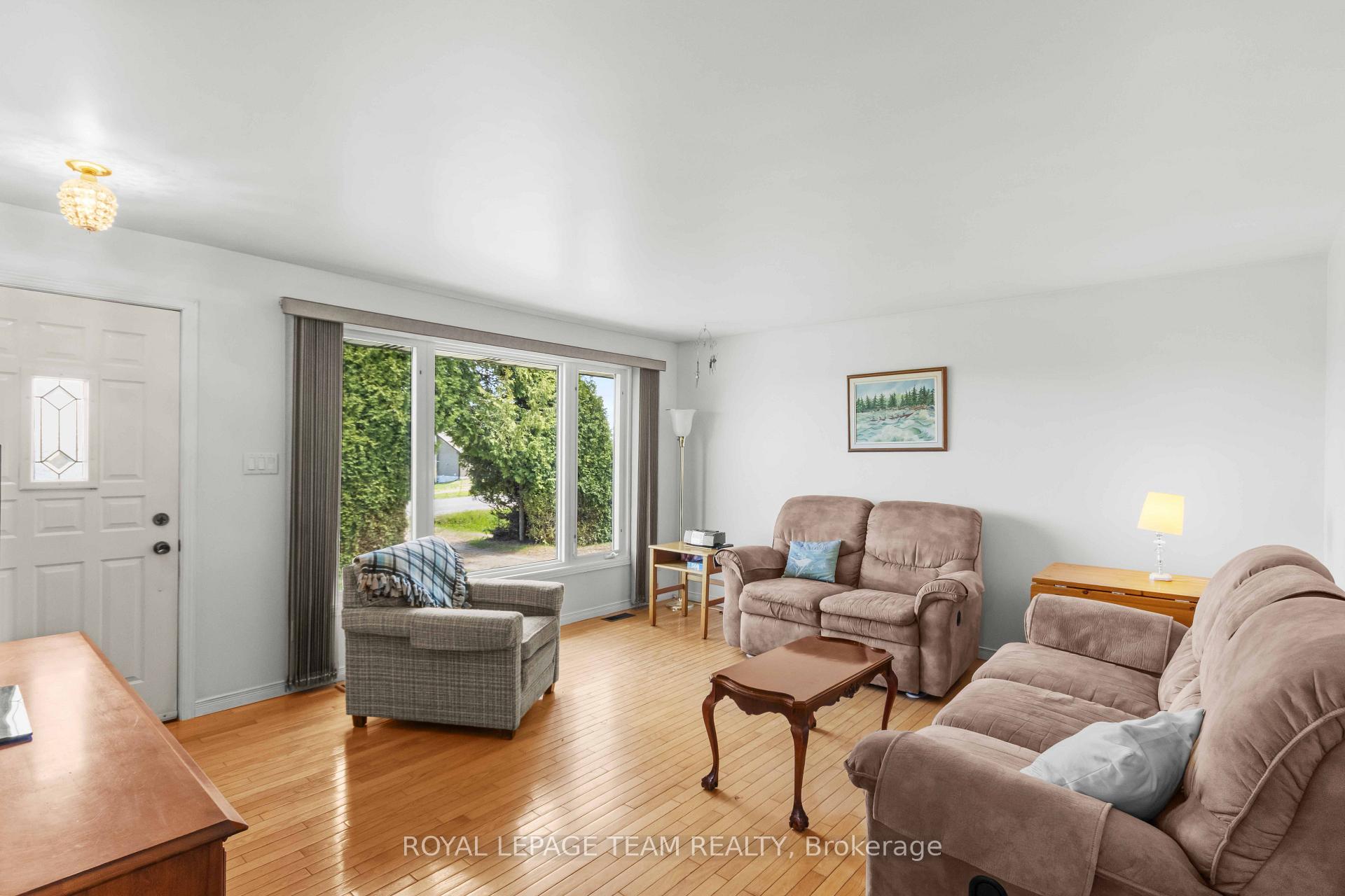 Photo 8 of 286 Siberia Road, Madawaska Valley, Madawaska Valley — HOMEH