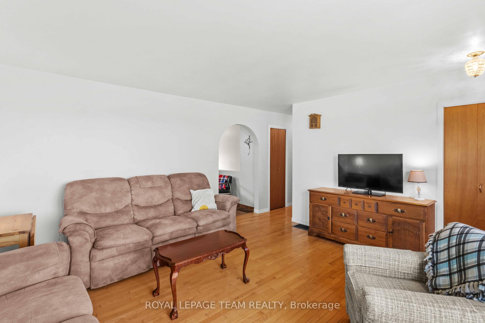 Photo 10 of 286 Siberia Road, Madawaska Valley, Madawaska Valley — HOMEH