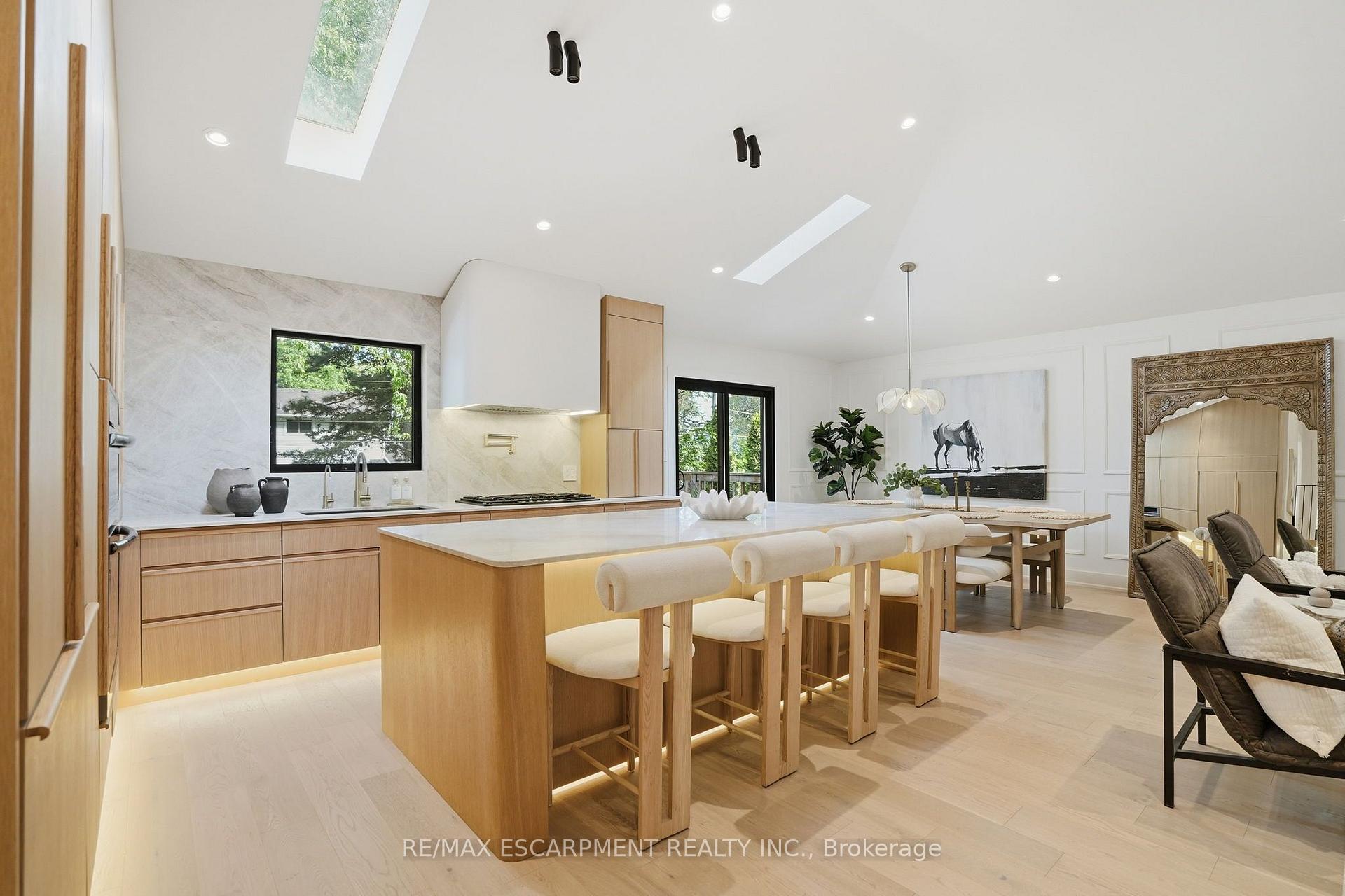Photo 6 of 345 Rankin Drive, Burlington, Roseland — HOMEH