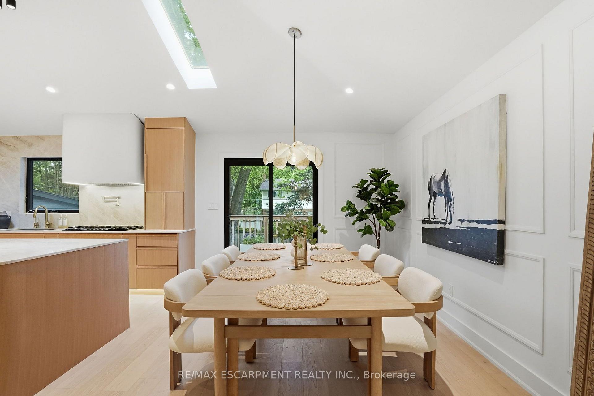 Photo 12 of 345 Rankin Drive, Burlington, Roseland — HOMEH